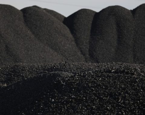 Konflik Iran Picu Reli Harga Batu Bara, Peluang Emas bagi Emiten Energi