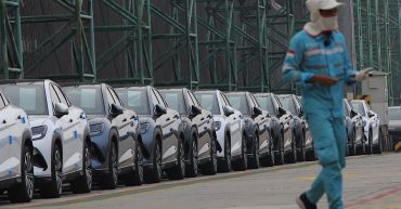 📊 Sektor Otomotif: Moderat di Kuartal I🚗🛵