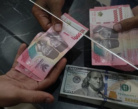π¦ THE FED NAIK BUNGA, BAGAIMANA ARAH BI RATE?